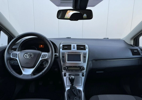 Toyota Avensis cena 46800 przebieg: 213000, rok produkcji 2015 z Piotrków Kujawski małe 352